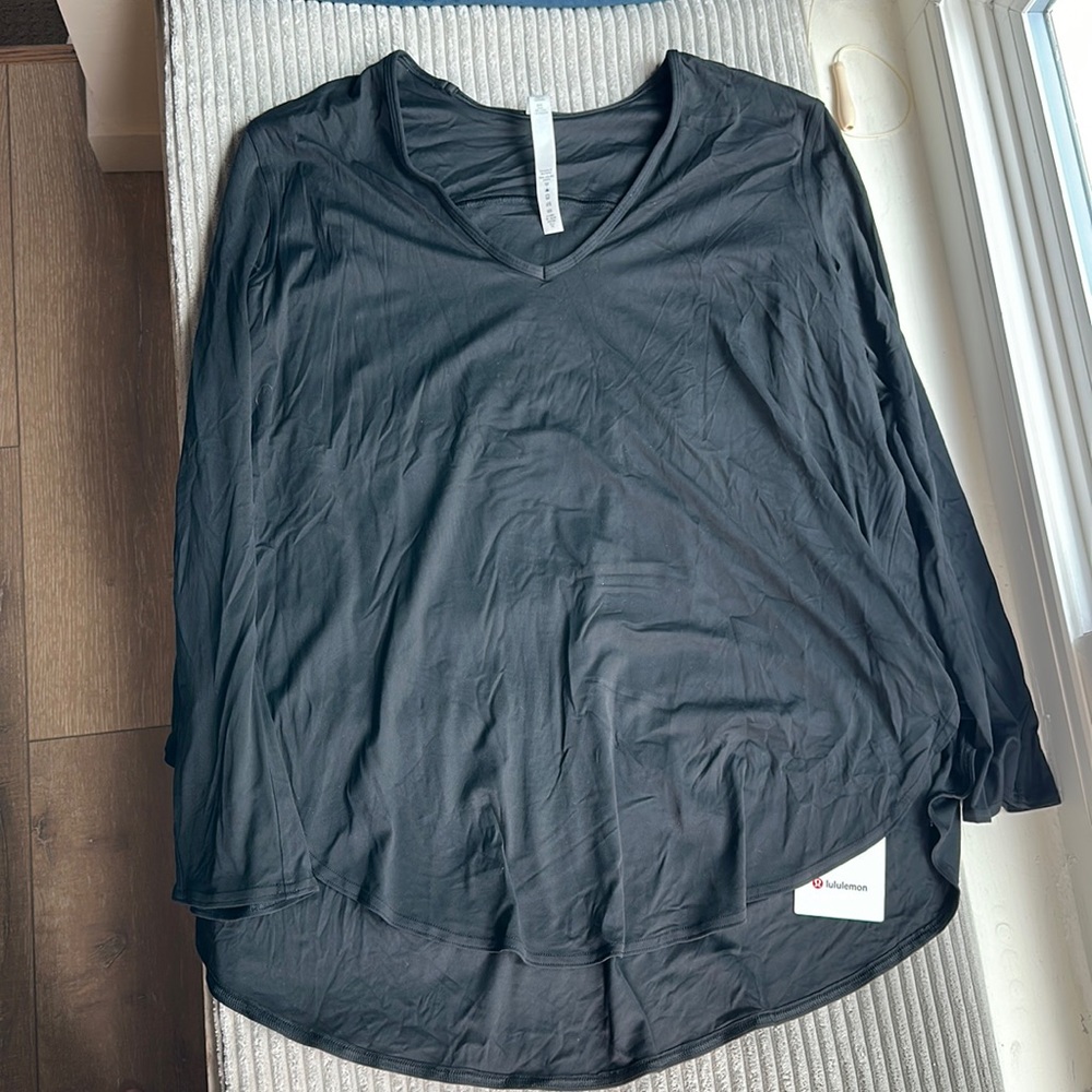 Lululemon Nulu Relaxed Fit Yoga LS